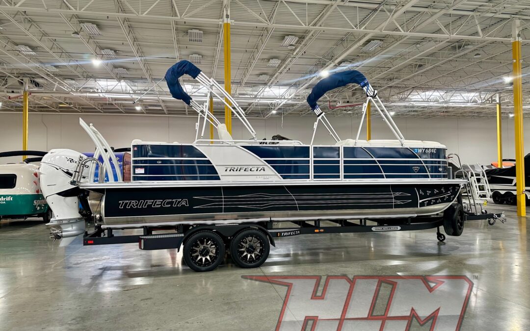 2019 Trifecta 25C SS 3.0 Package Tritoon –Mercury Racing 400R- Under 200 hours and loaded with upgrades