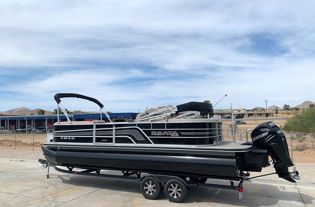 2018 Ranger Reata 243C Tritoon, Mercury 200HP Verado,Like new!