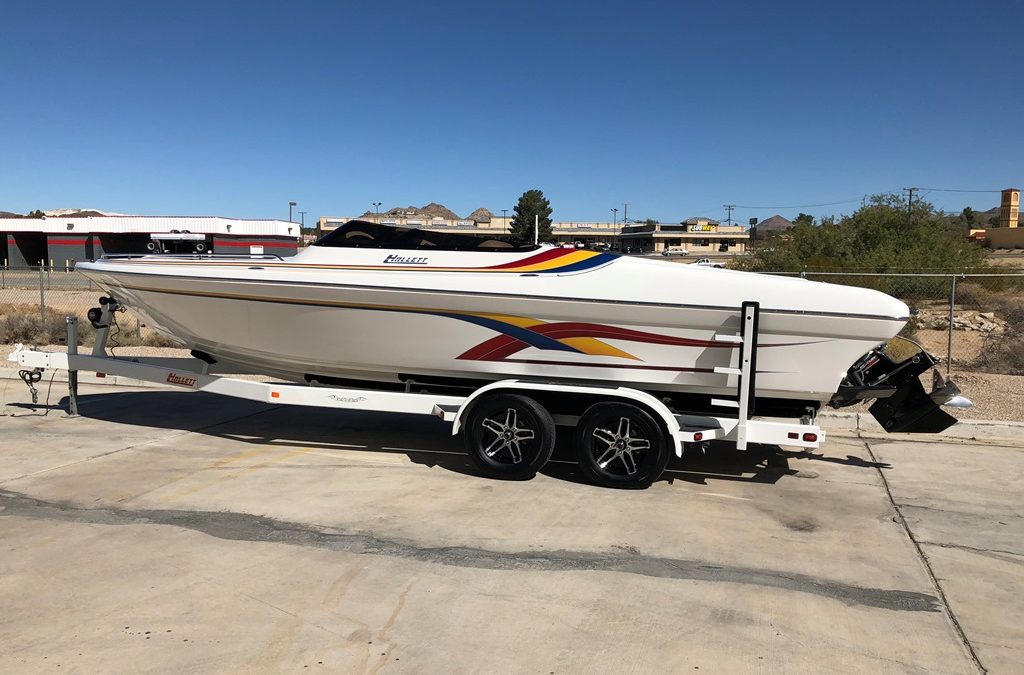 2004 Hallett 255-S Walk Through Open Bow *Mercury Racing 525 EFI