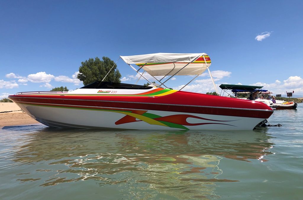 2006 Hallett 255 Open Bow/Mid Cabin *Mercury Racing 525 EFI, XR Drive, Mint Condition!!