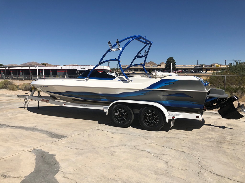 2003 Commander 2300 LX *SOLD