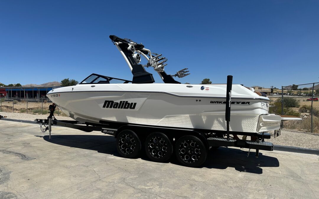 2020 Malibu LSV 25 Wakesetter *Loaded and One Of the Nicest on the Market!! 216 hrs