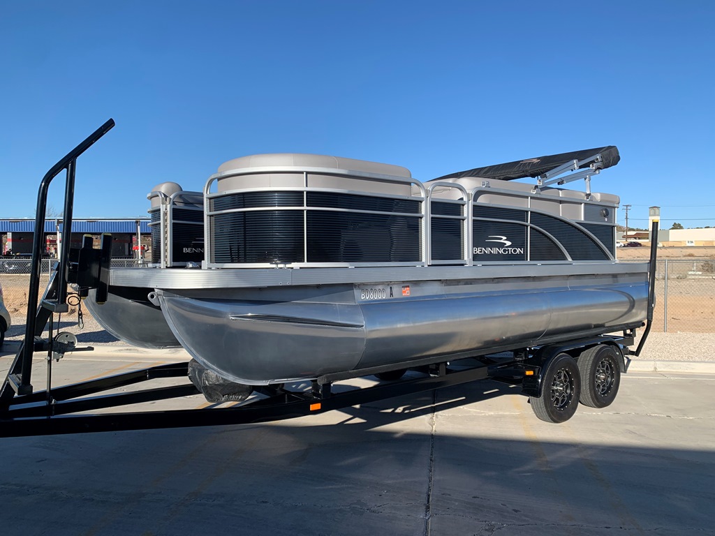 2020 Bennington SV 20 Pontoon *SOLD
