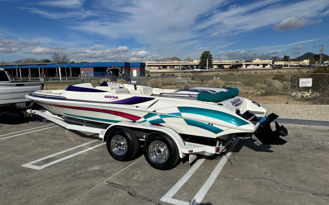 1999 Ultra 21 Stealth Open Bow *Mercury 5.7L MPI 300HP