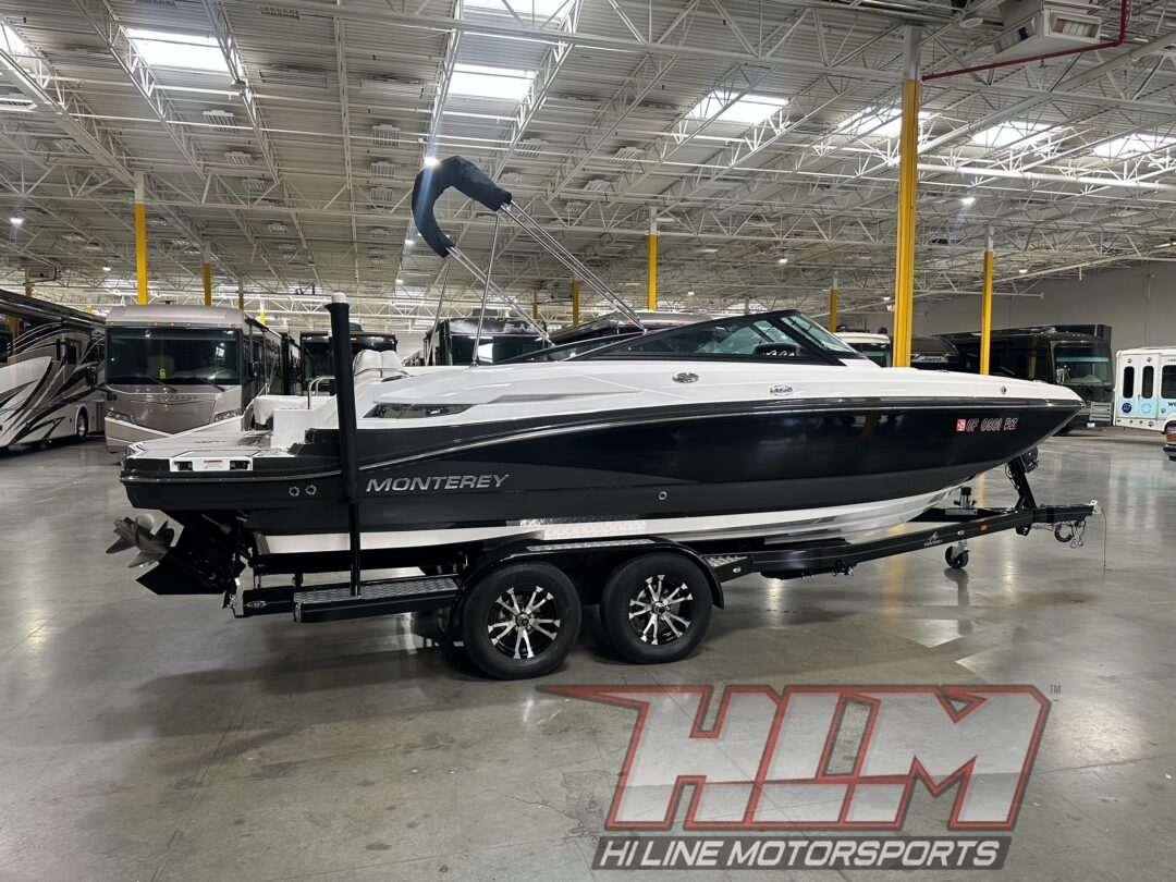 Monterey M4 Series Deck Loaded with Upgrades (Mercury 6.2L 300HP)